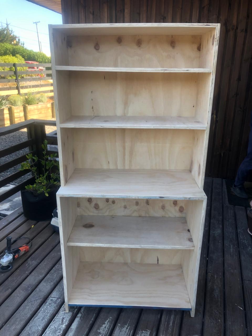 Mueble de Terciado Carpintero